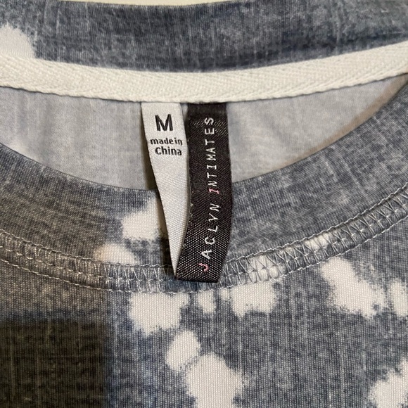 Womens nightgowns size medium - Picture 4 of 5